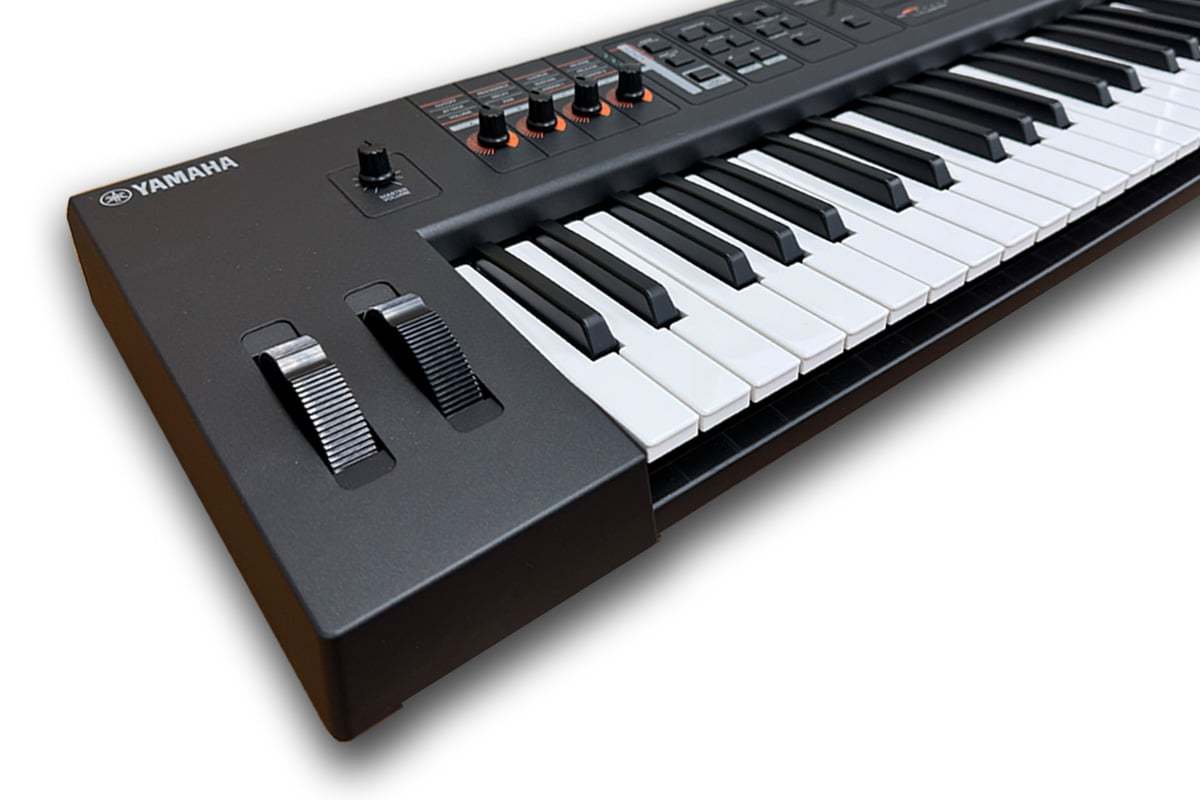 YAMAHA / MX61 BK ブラック シンセサイザー (専用ソフトケース