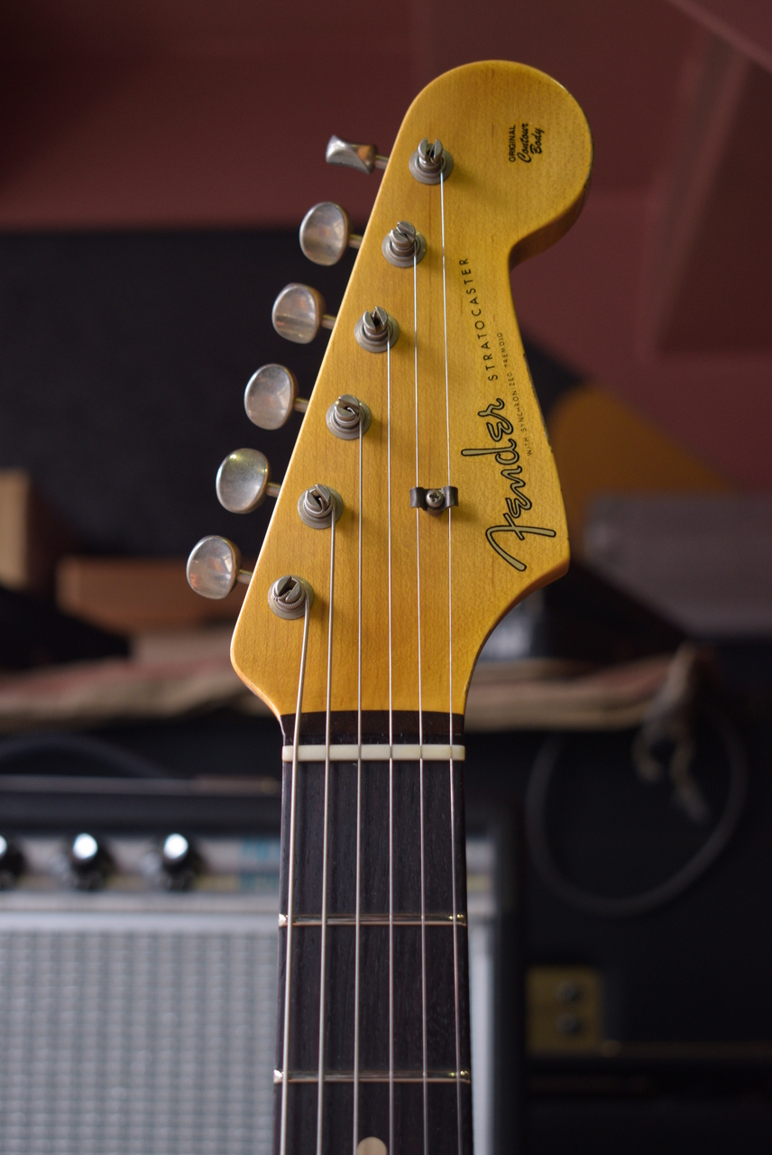 Fender Custom Shop '60 STRATOCASTER RELIC - AGED 3-COLOR SUNBURST