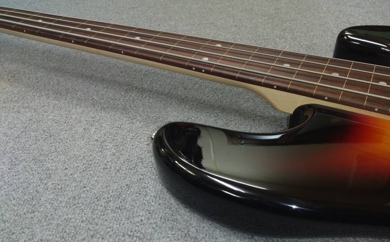 Bacchus Universe Series BJB-1R-FL 3TS (3トーンサンバースト