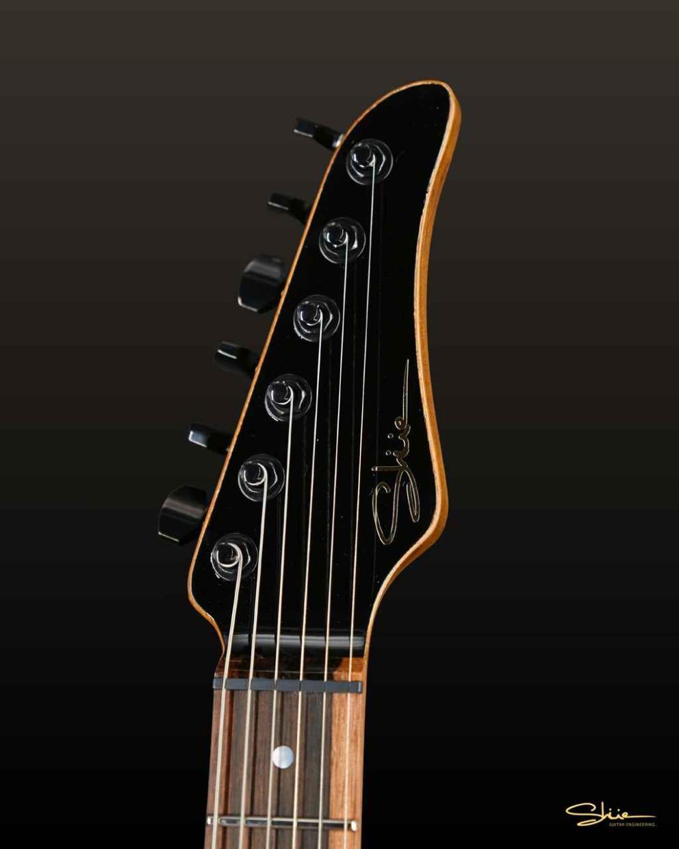 Shue Guitars New Classic S STD Super Black Black Hardware w/Royal