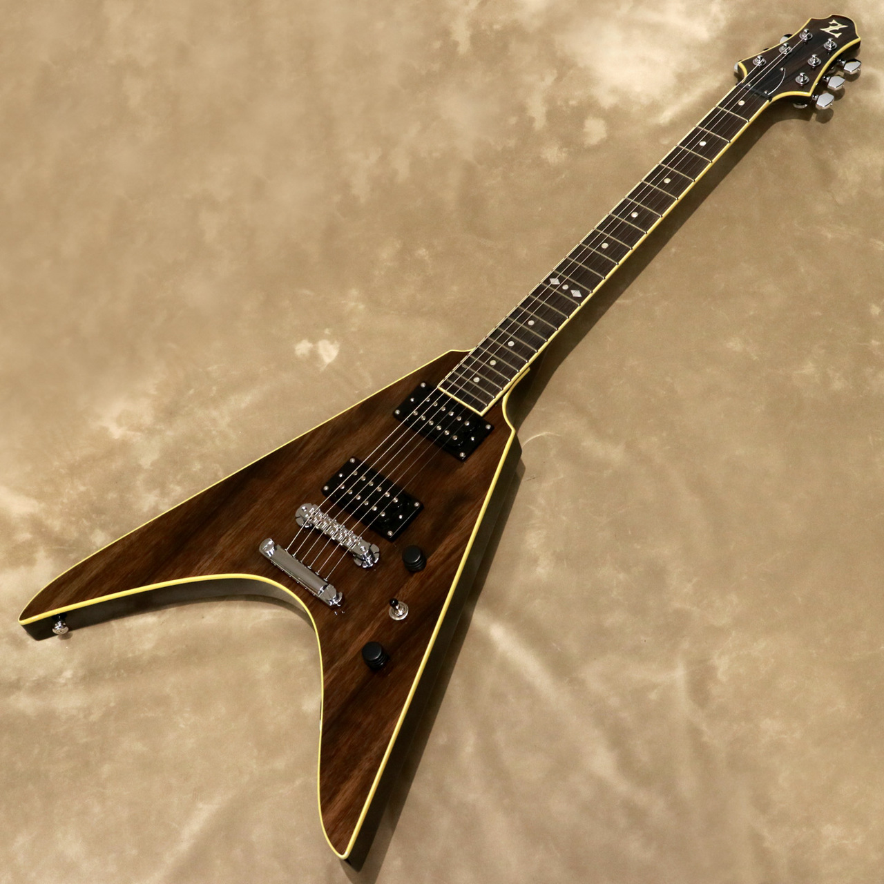極上品 ZEMAITIS ZVW22 EB ナチュラル ソフトケース付き ZEMAITIS ZVW22 EB Natural エレキギター(ゼマイティス USA