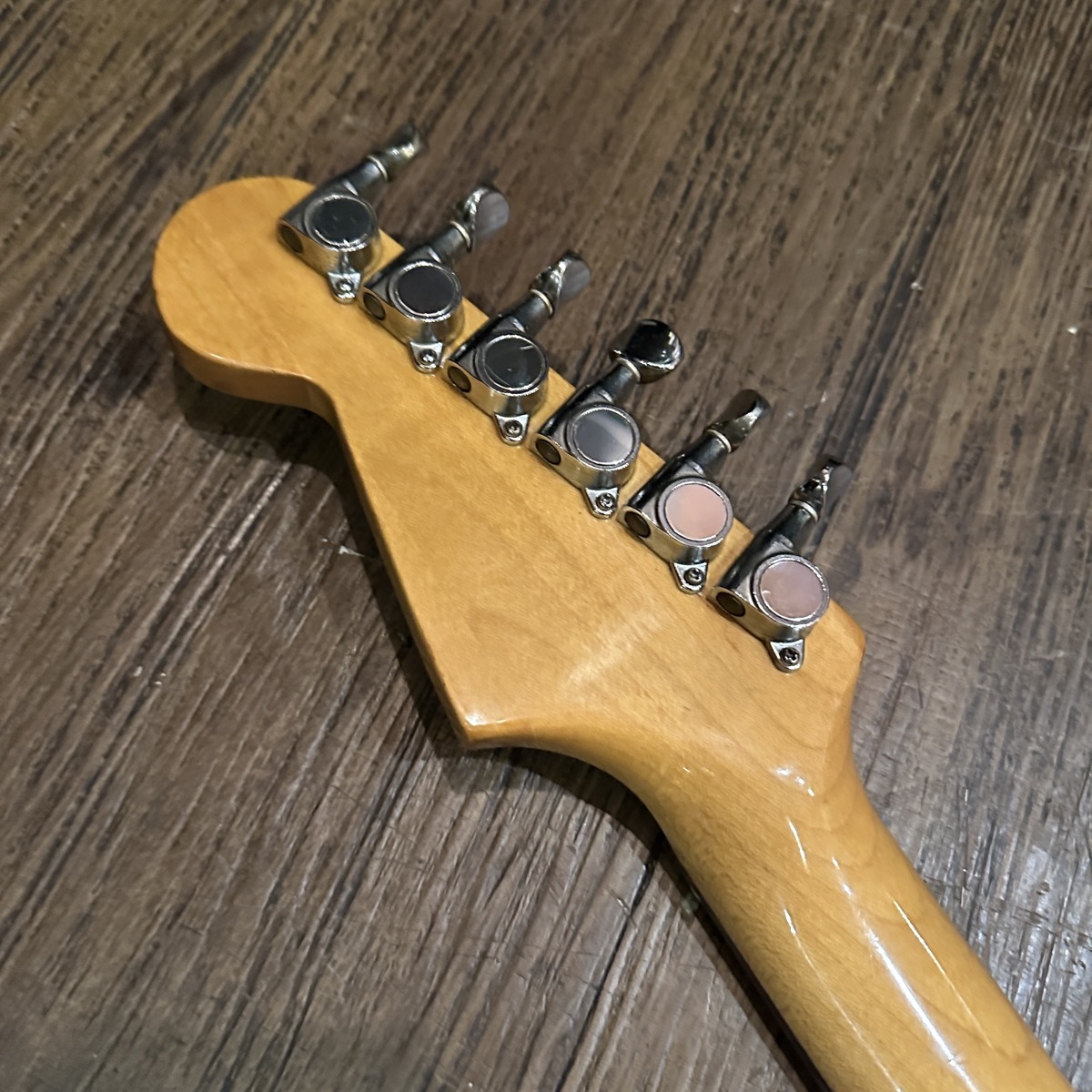 Fresher Straighter 第4期ロゴ 1980年代 Stratocaster Type