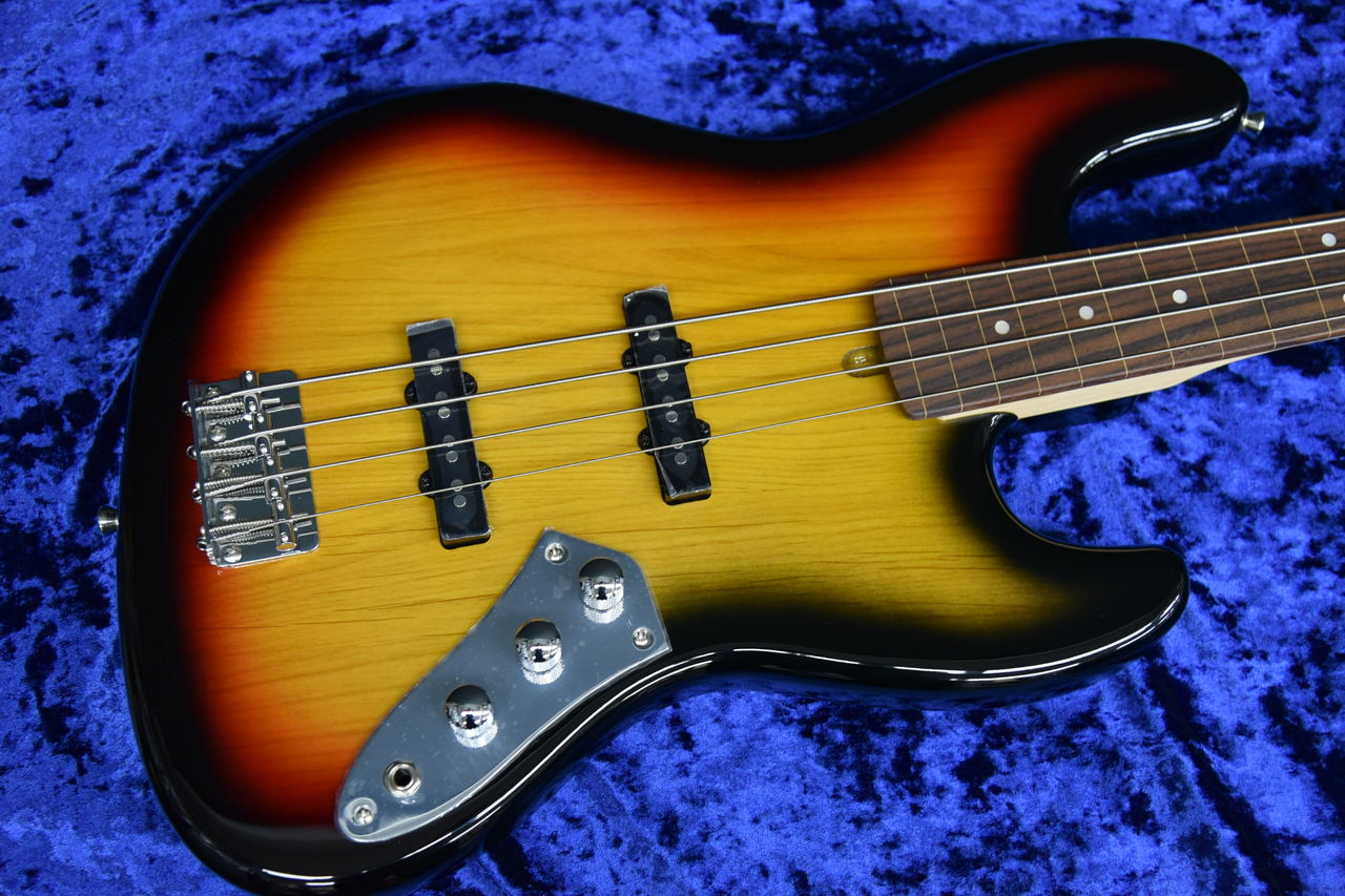 Bacchus BJB-1R FL 3TS フレットレスベース（新品特価）【楽器