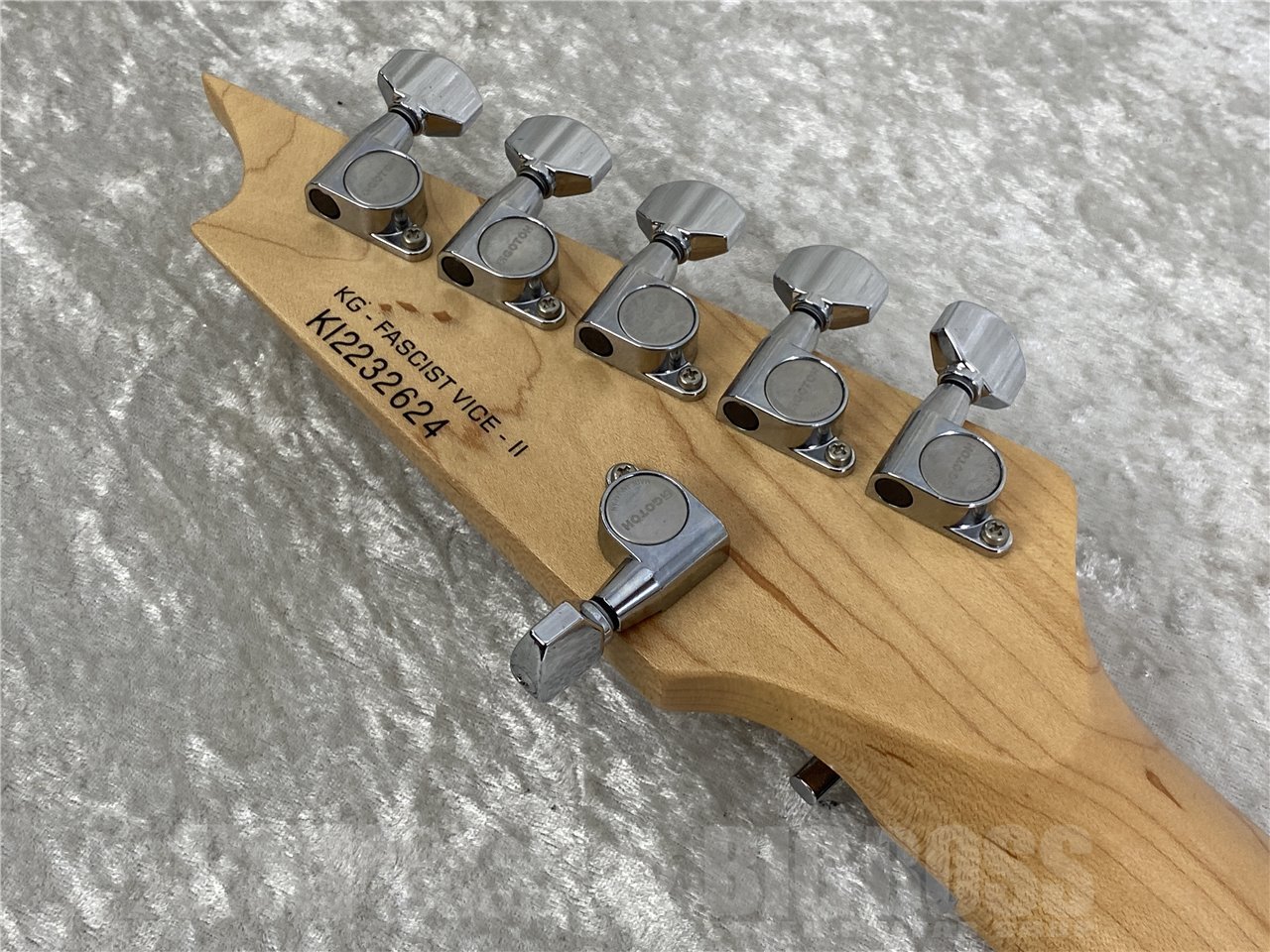 J-012】ギラーモフォルチーノ Tour of Duty 中古 激安 imgrc0077473920.jpg