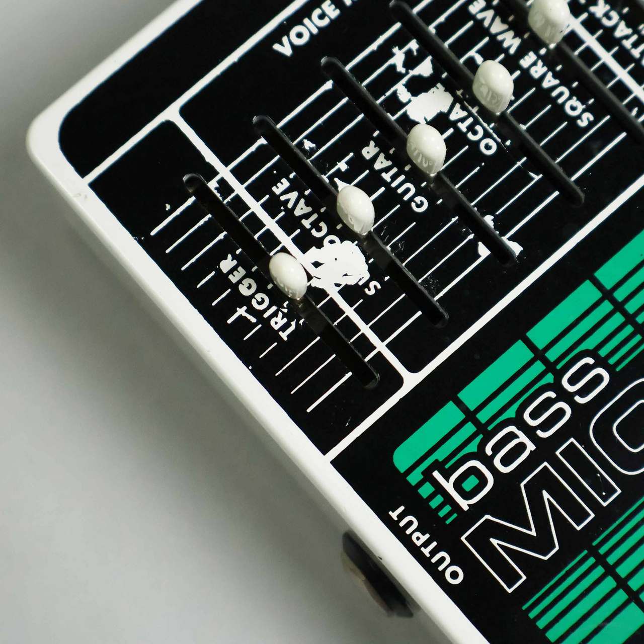 Electro-Harmonix BASS MICRO SYNTHESIZER ベースシンセサイザー