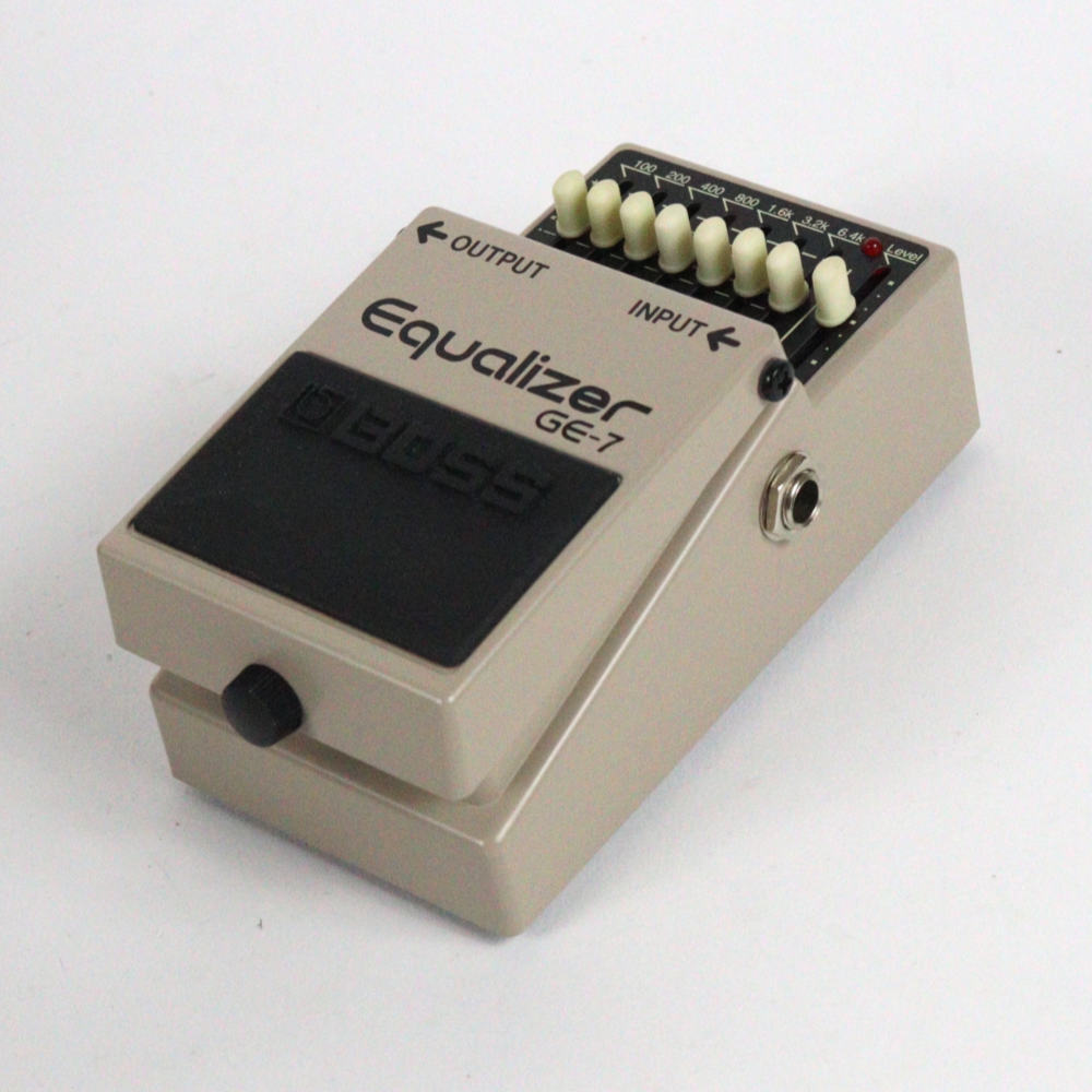 BOSS エフェクター、イコライザー、リバーブ　4体&専用ラック　セット　中古 BOSS エフェクター、イコライザー、リバーブ 4体&専用ラック セット
