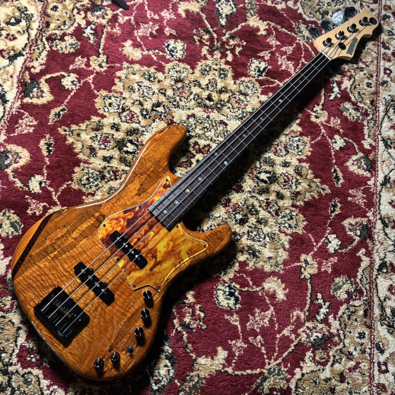 FREEDOM CUSTOM GUITAR RESEARCH Rhino 4ST FT 晩秋 【選定材】（新品