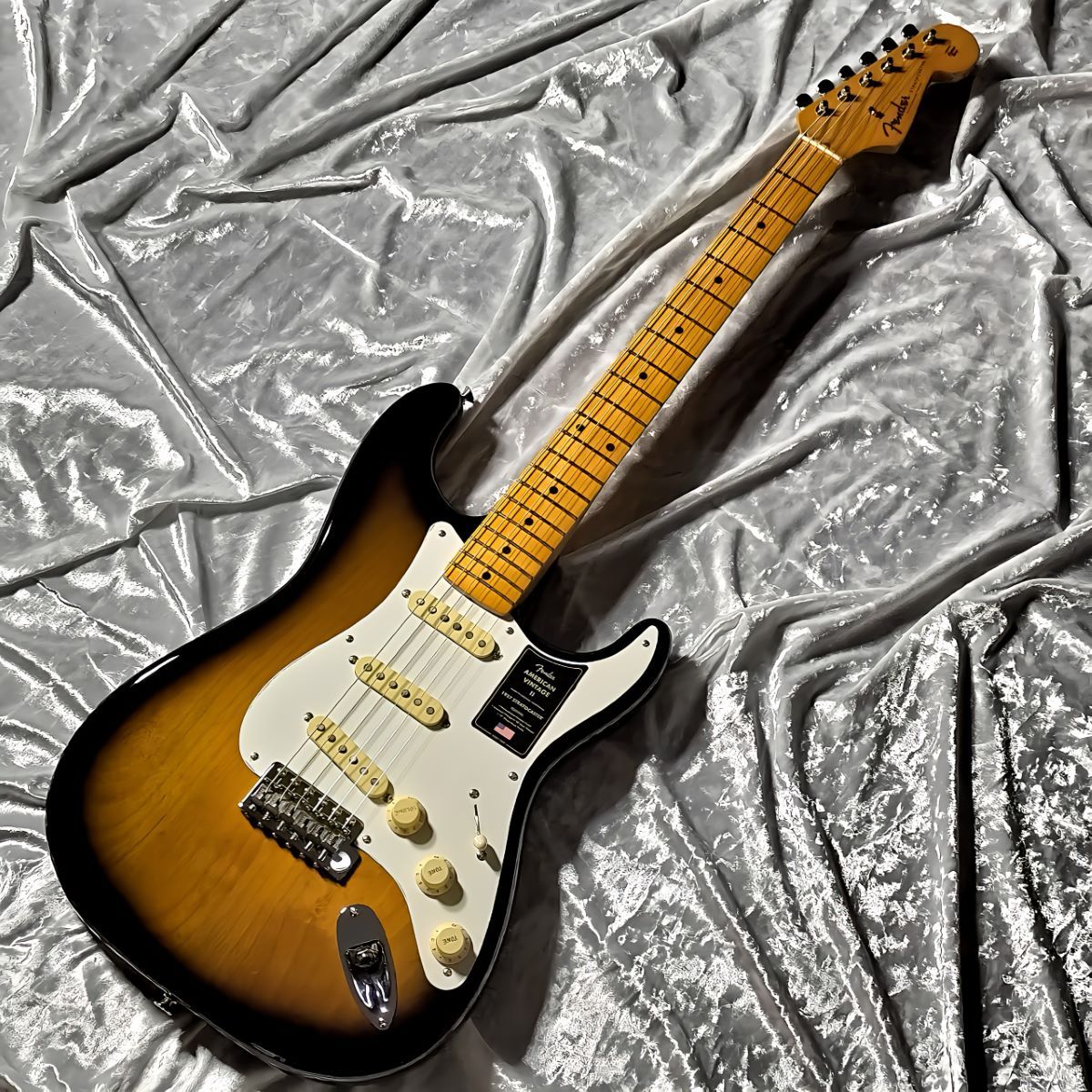 Fender American Vintage II 1957 Stratocaster 2-Color Sunburst