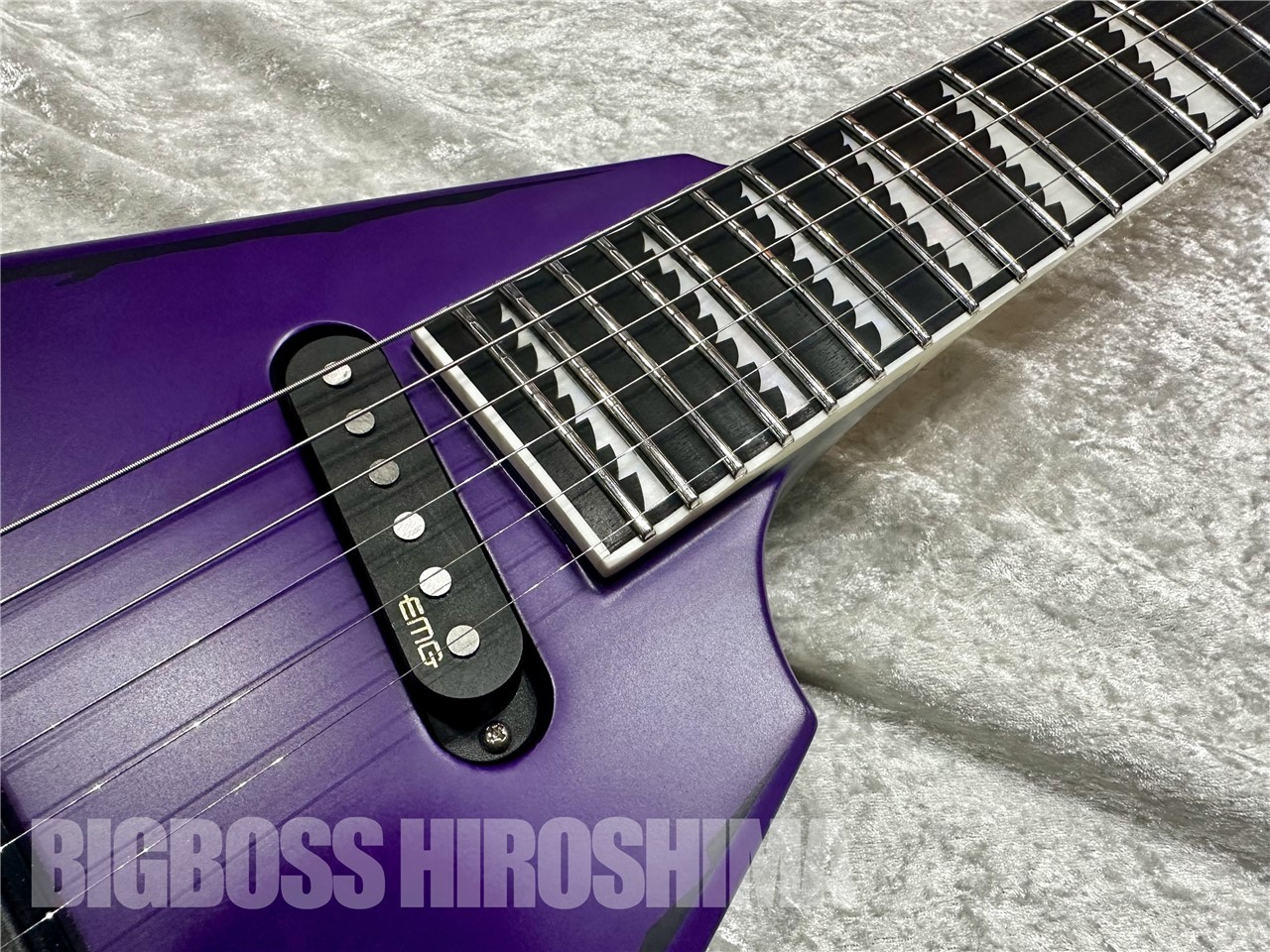 E-II ALEXI RIPPED (Purple Fade Satin w/Ripped Pinstripes)（中古 