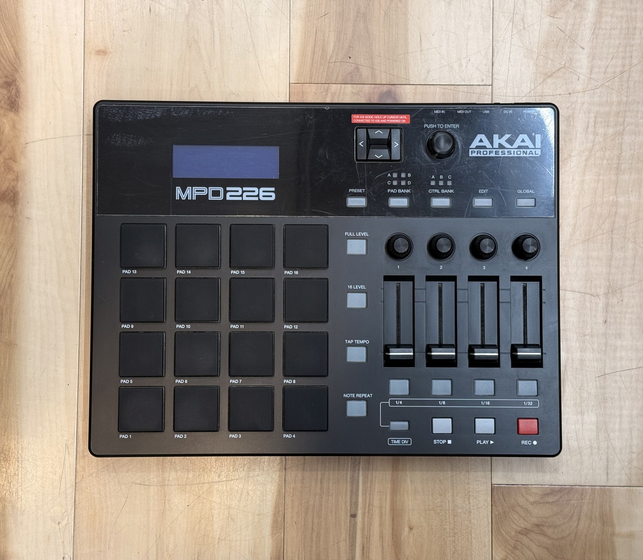 AKAI MPD226（中古）【楽器検索デジマート】