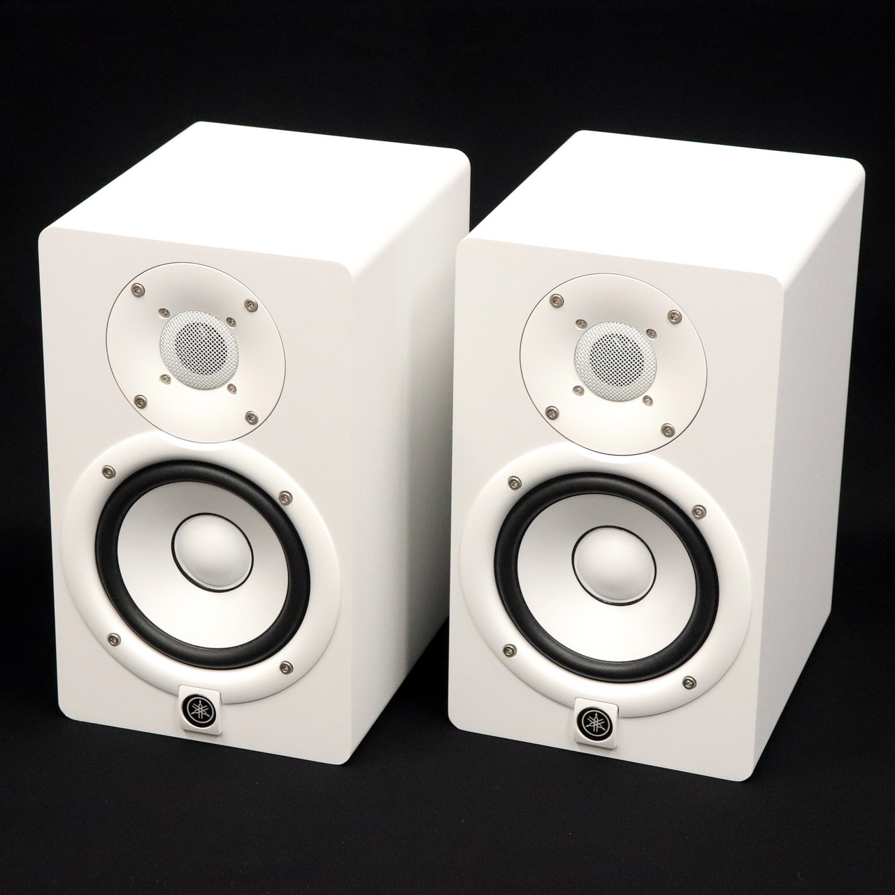 【未使用品 2本セット】YAMAHA HS5W パワードスタジオモニター 白 Amazon | YAMAHA HS5W パワードスタジオモニタースピーカー×2本