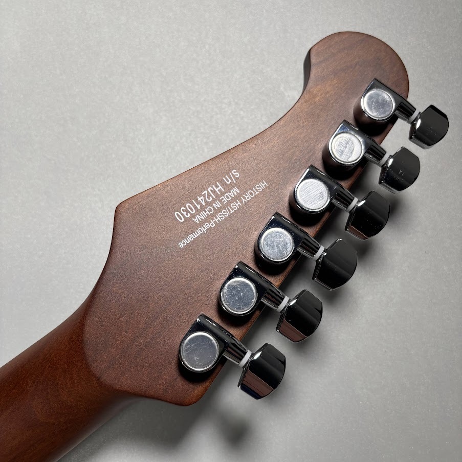 HISTORY HST/SSH-Performance ホワイト 弦は新品交換済 HISTORY HST/SSH-Performance ホワイト 弦は新品交換済 HISTORY HST