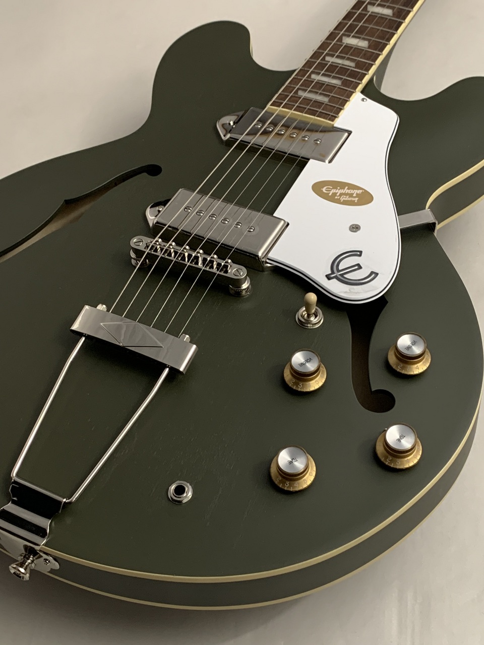 Epiphone Casino Worn Olive Drab中古美品 Epiphone Casino Worn (Worn Olive Drab) [USED]（中古）【楽器検索