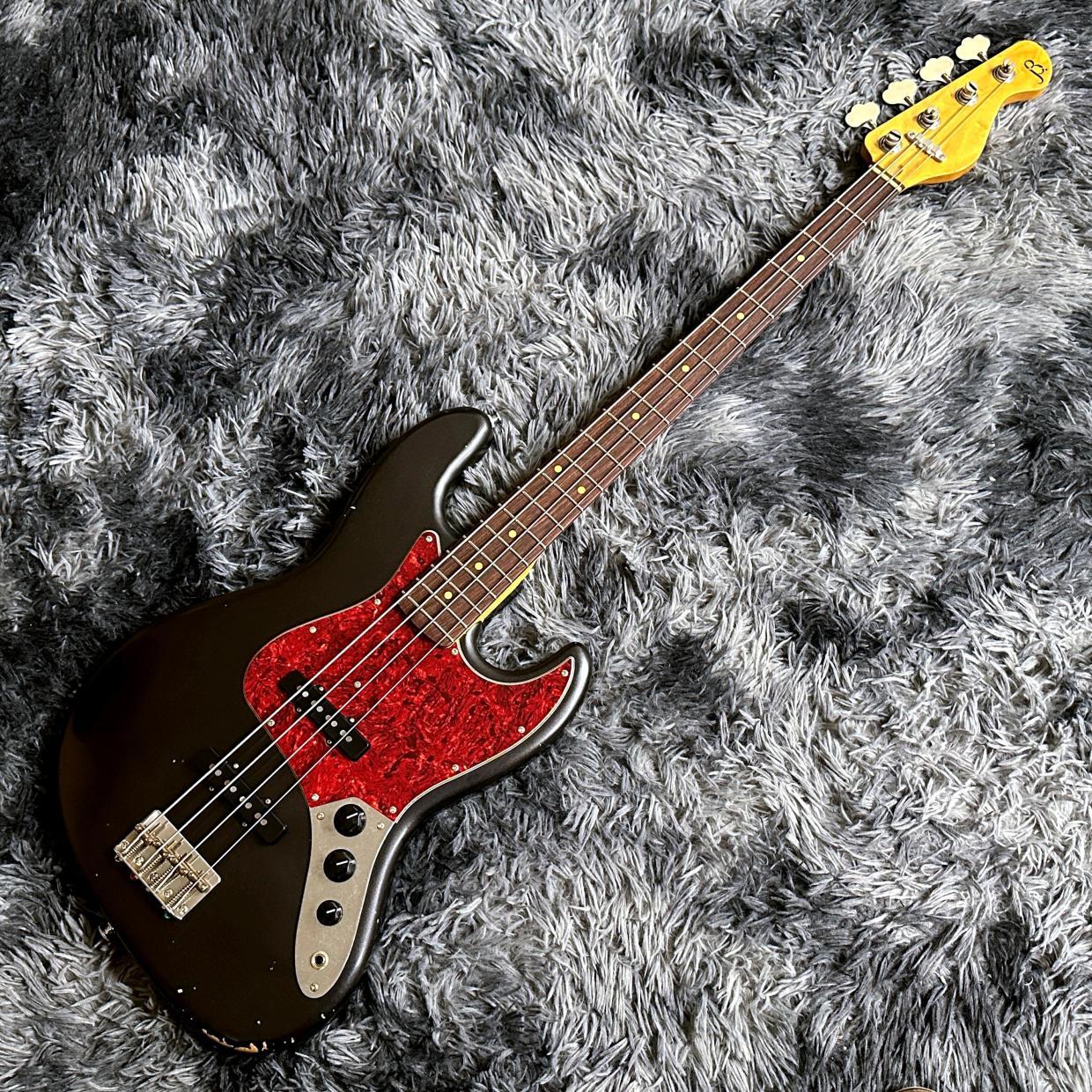Black Smoker Trad Master Series BETA-J4 Charcoal Frost Metallic