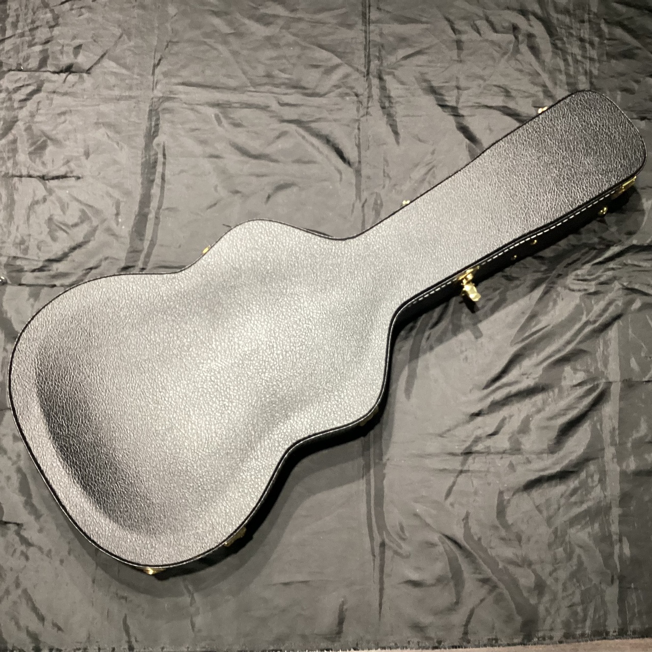 Martin Martin 533EC CASE 純正ハードケース 000 / OM 用 OOO【B級特価