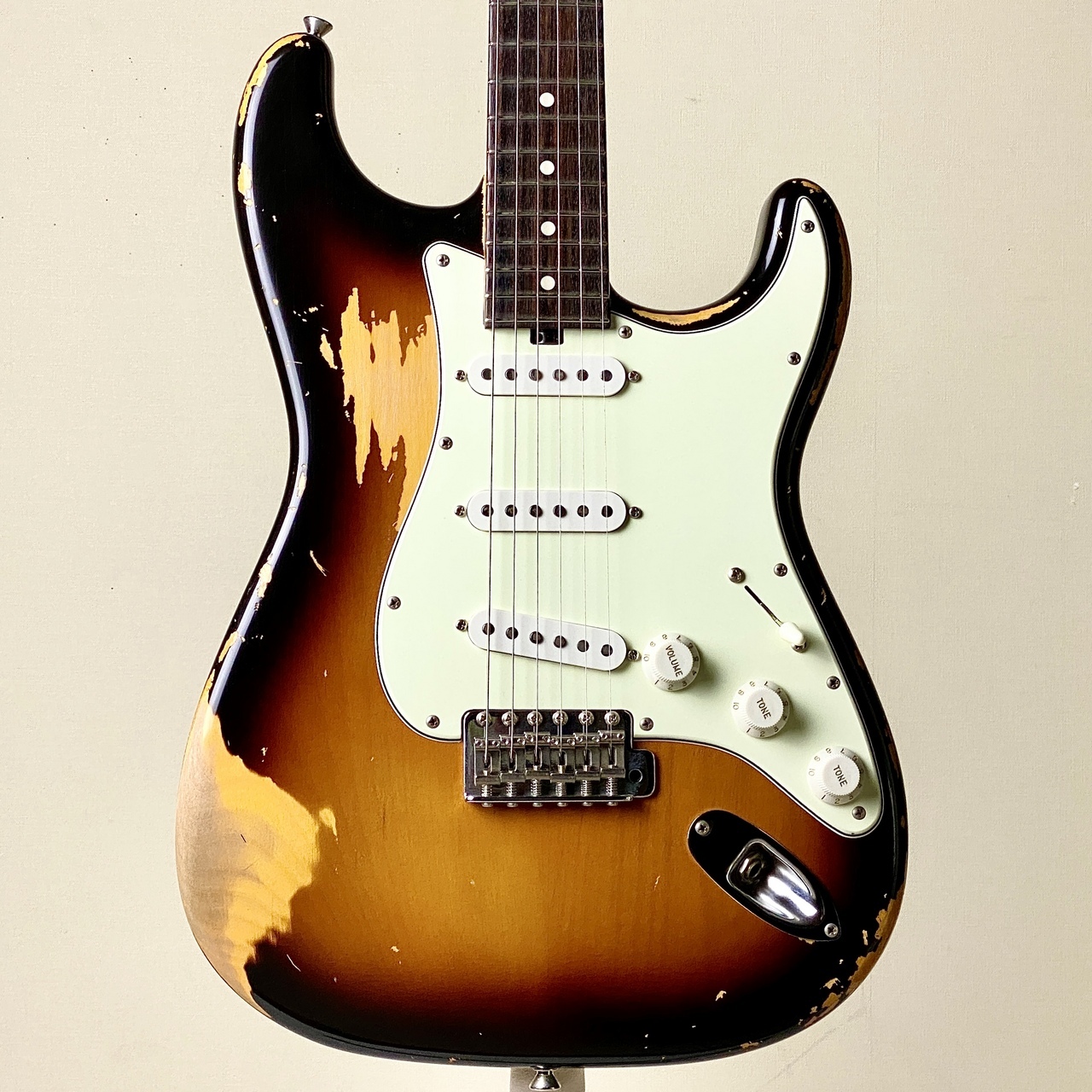 ギター Red house Guitars General S / SSS 3TS Red House General S/SSS -3 Tone Sunburst Heavy Aged-【3.34kg