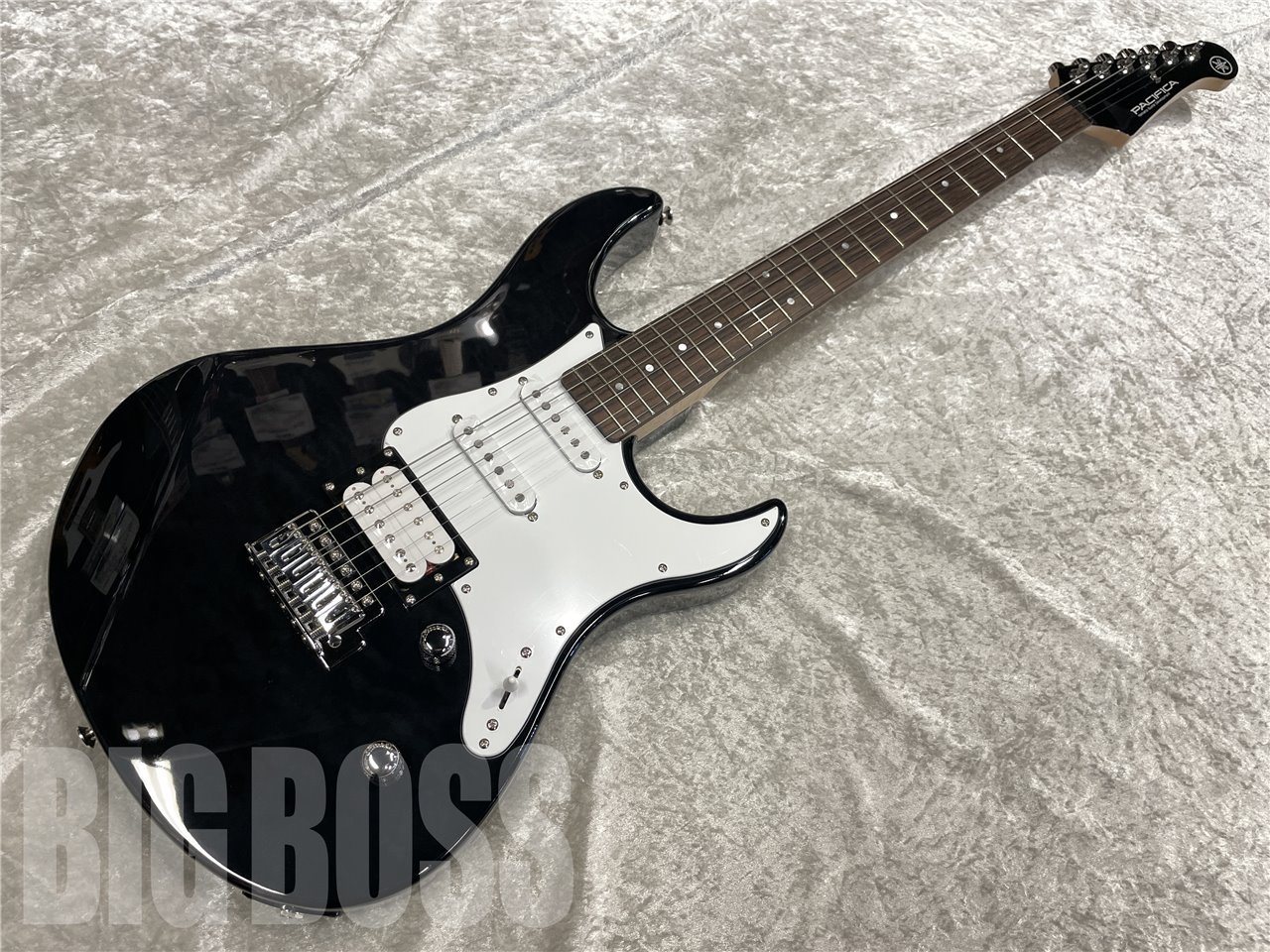 YAMAHA PACIFICA212VQM セットアップ済み pac212vqm_tbs_2000x2000.jpg