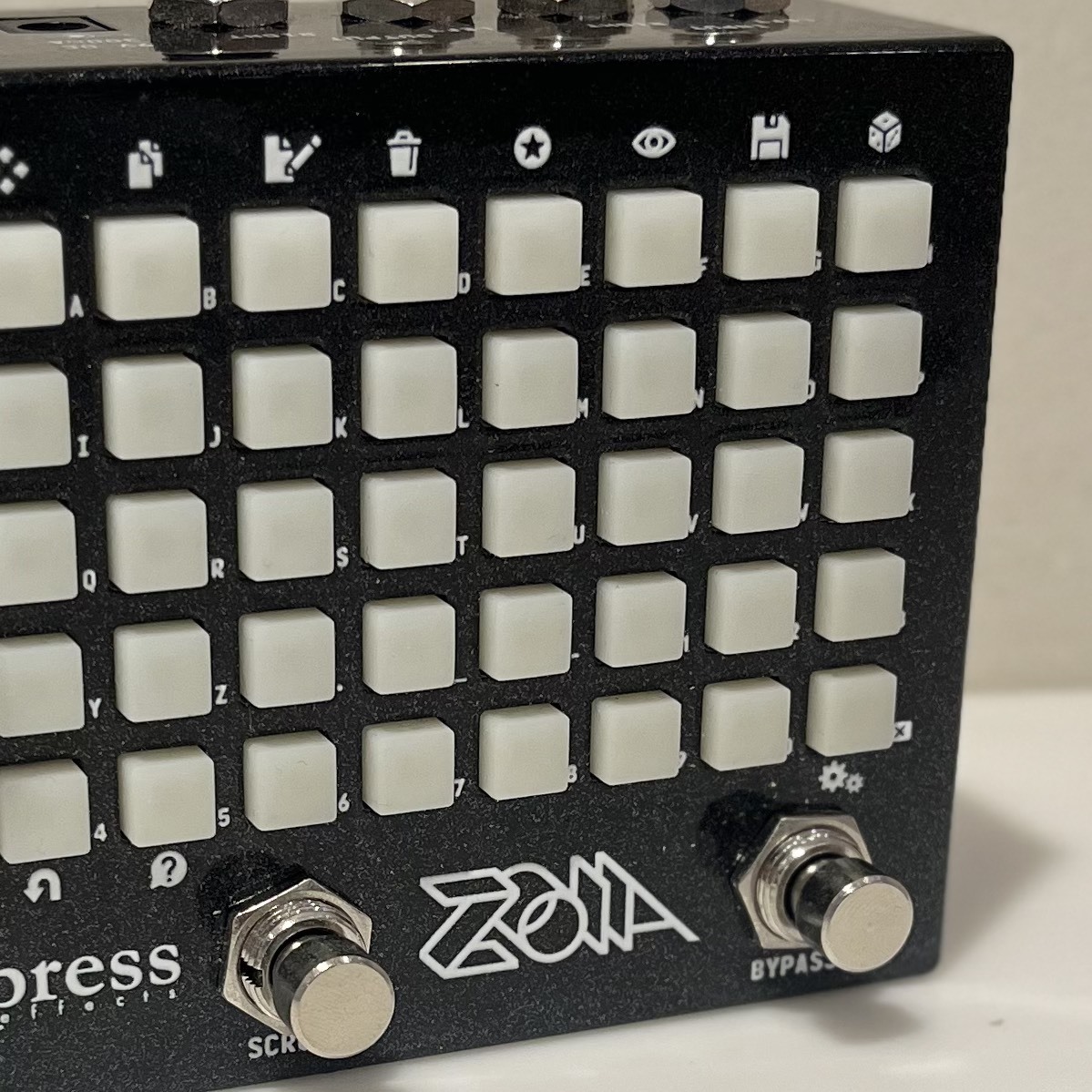 Empress Effects 【USED】ZOIA/現物写真（中古/送料無料）【楽器検索