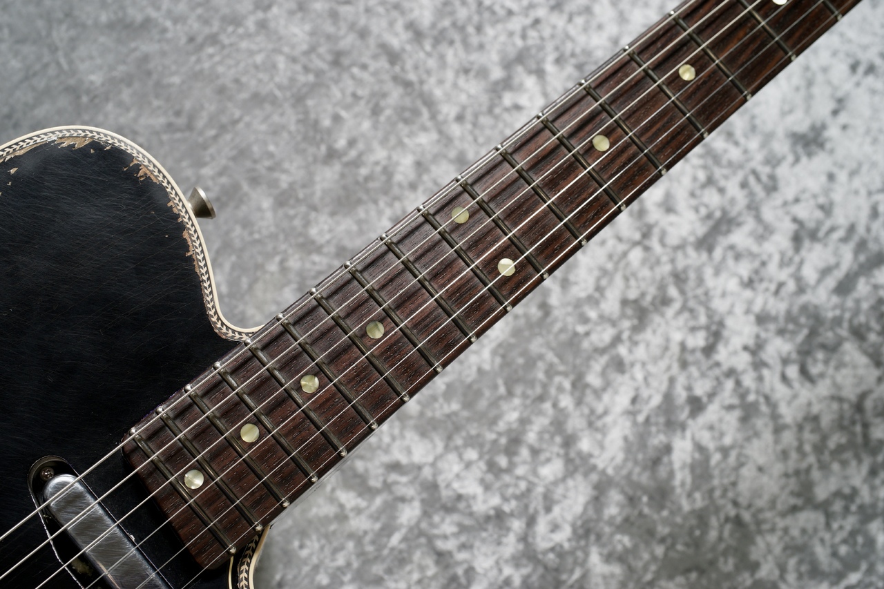 Castedosa Guitars Marianna Standard / Aged Black w/ Heringbone
