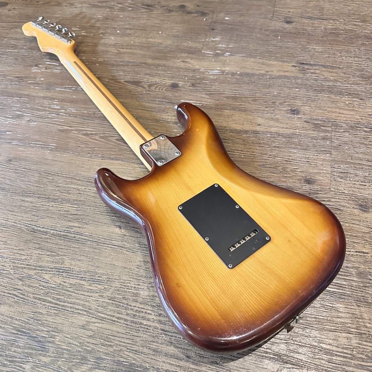 FERNANDES FST-60 5桁シリアル 1970年代 石ロゴ Electric Guitar（中古