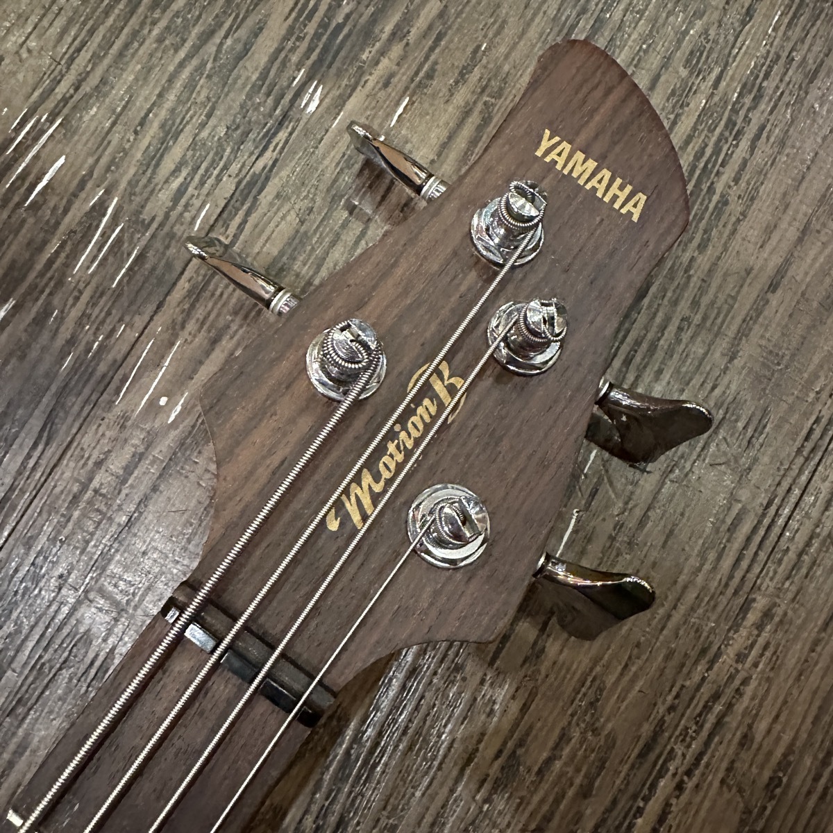 YAMAHA MB-40 Motion Bass - Geek IN Box