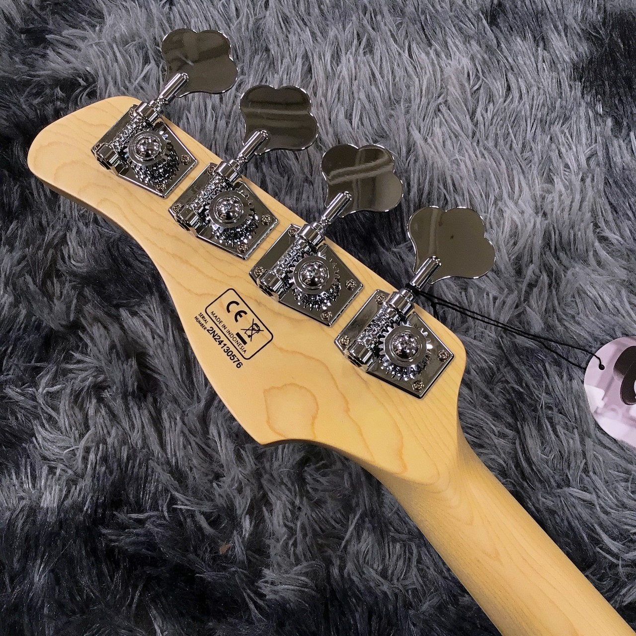 Sire Marcus Miller V7 Ash Reissue FL 4-String NT.S (Natural Satin