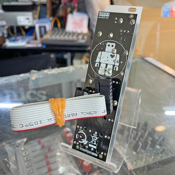Intellijel Designs μVCA II モジュラーシンセ