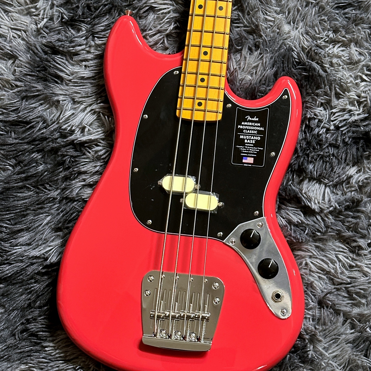 Fender American Professional Classic Mustang Bass Faded Dakota Red