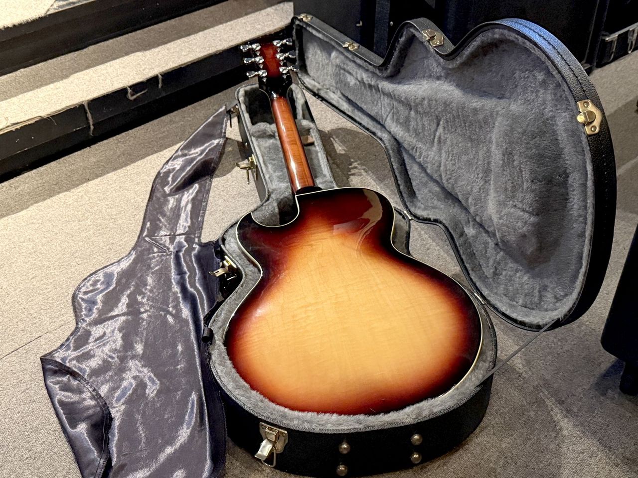 Gibson Memphis ES-137 Custom（中古）【楽器検索デジマート】