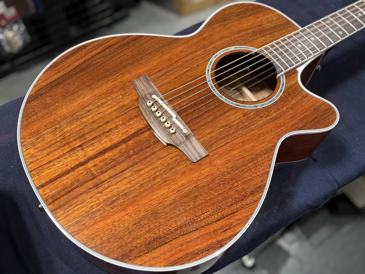 Takamine PTU131KC N【現物写真】【送料無料/即納可能】（新品/送料