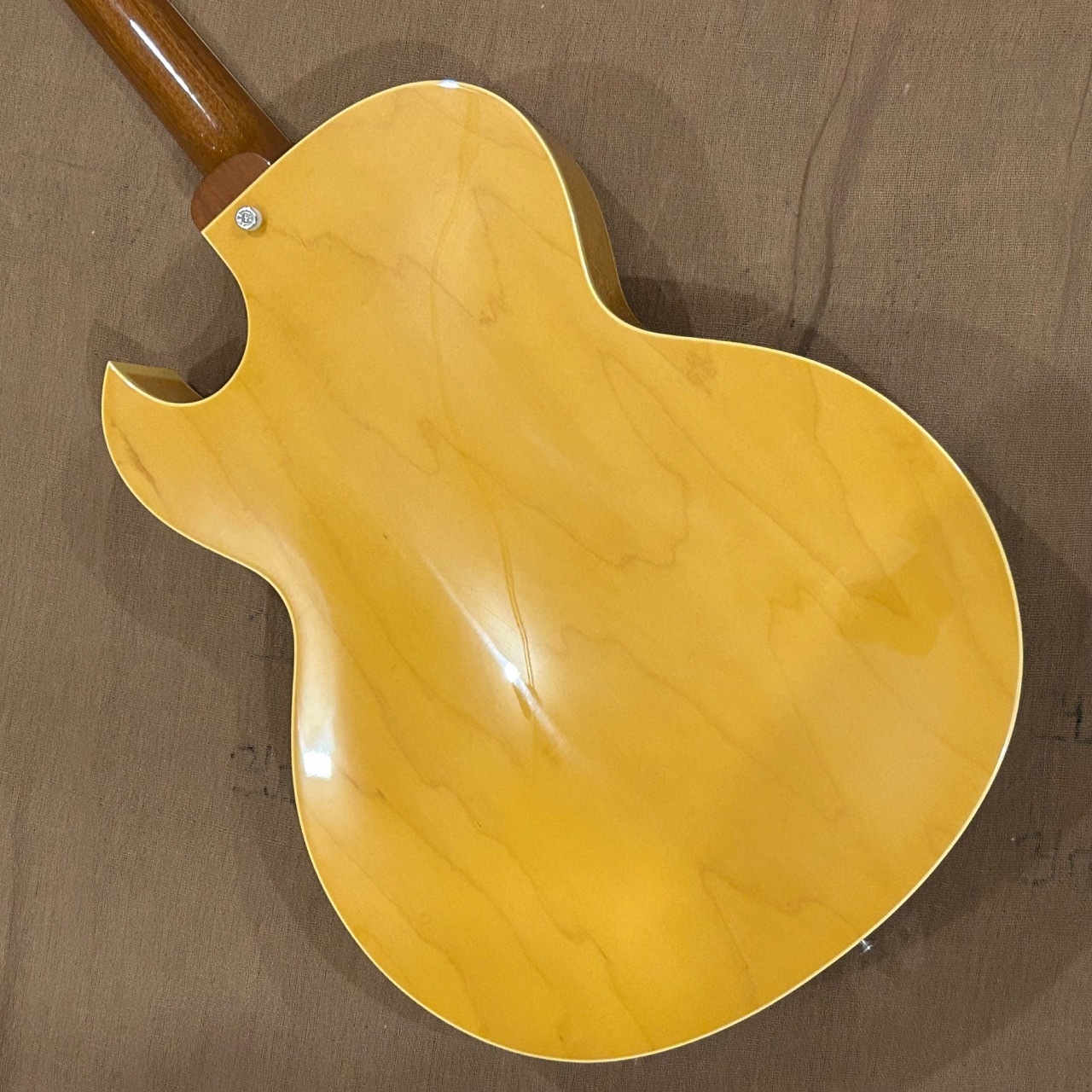 Archtop Tribute AT102 Acousutic Custom LAN (Light Amber Natural