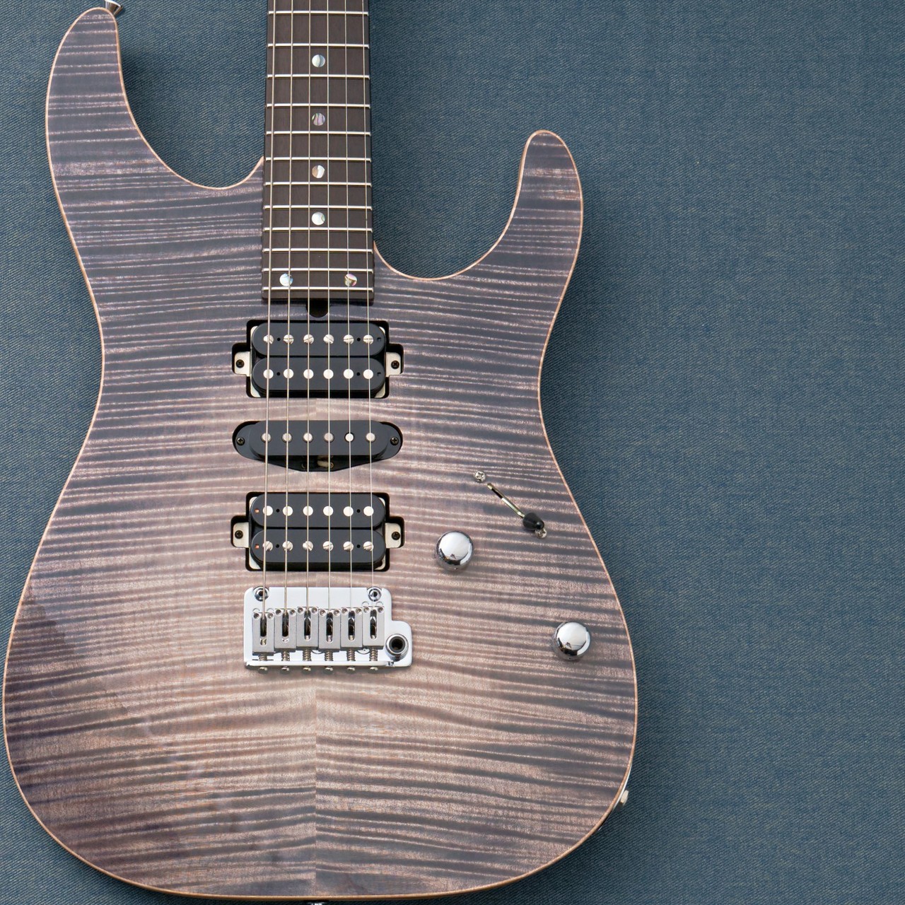 T's Guitars DST Pro 24 5A Flame Maple -Black to Natural Burst