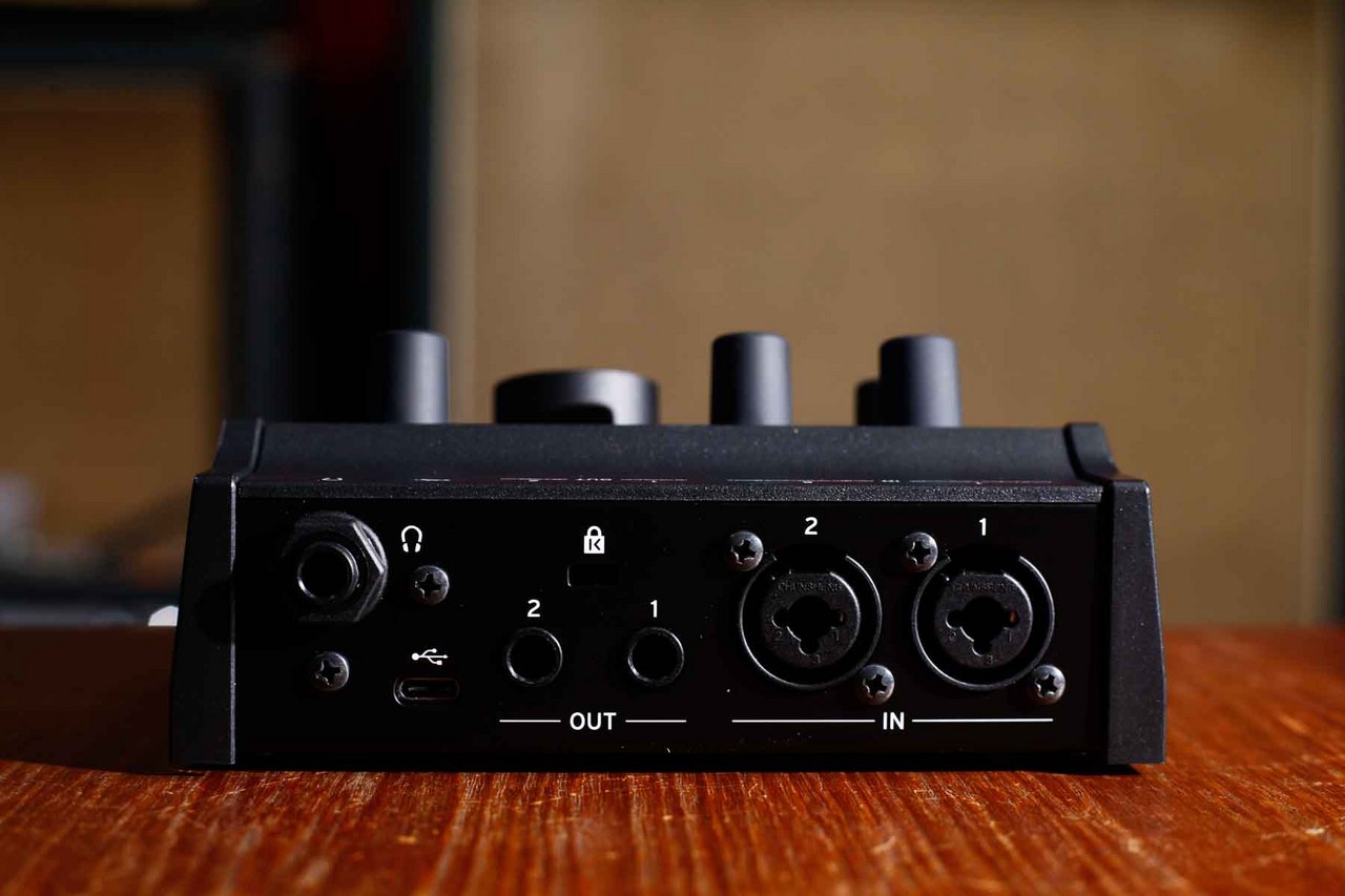 KORG microAUDIO 22 オーディオインターフェース（新品特価/送料無料