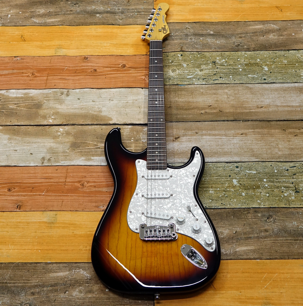 G&L Tribute Series Legacy 3TS (3トーンサンバースト)（新品）【楽器