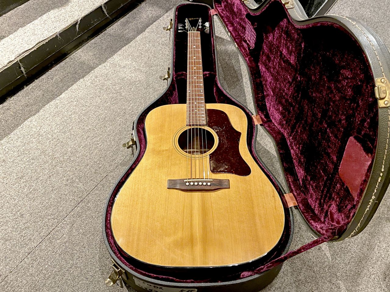 Gibson J-50 Deluxe（ビンテージ）［デジマートSALE］【楽器検索