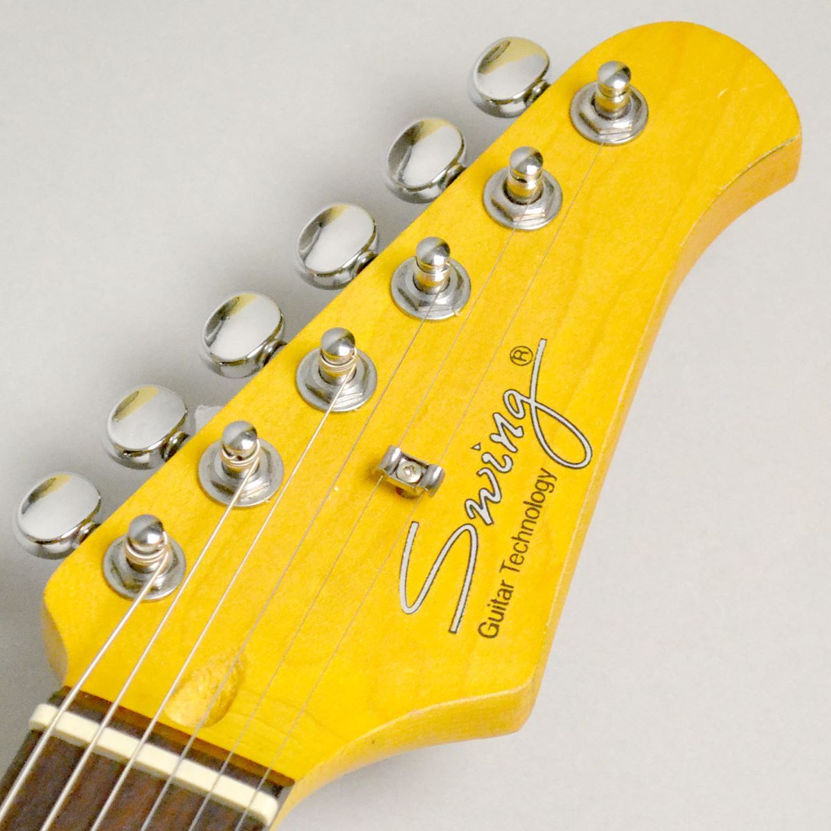 Swing Guiter Technology のエレキギターです。
