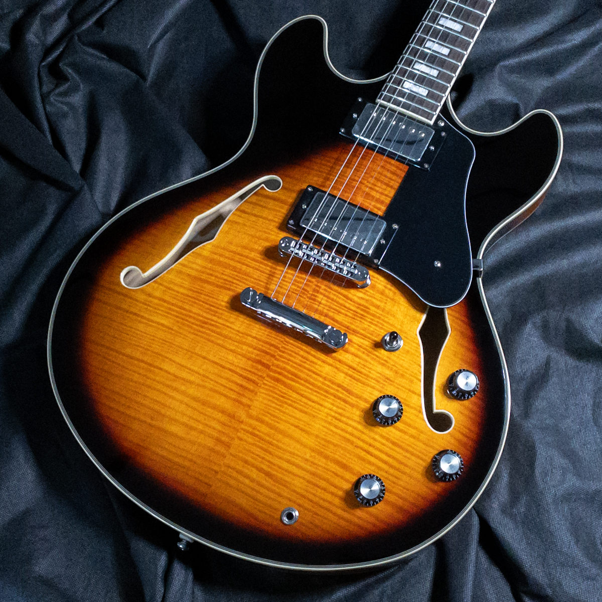 サイアー　ラリーカールトン　サンバースト セミホロウボディ Sire H7 VS (Vintage Sunburst) with Larry Carlton【セミアコ