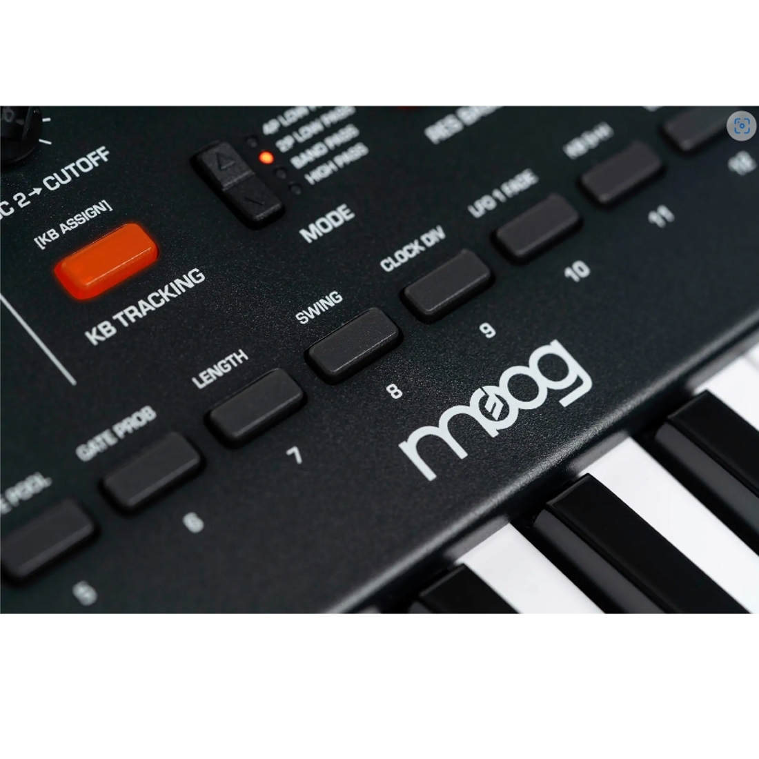 Moog Messenger アナログシンセサイザー Moog Messenger | Moogの名機のDNAを受け継ぎながらも、独自の