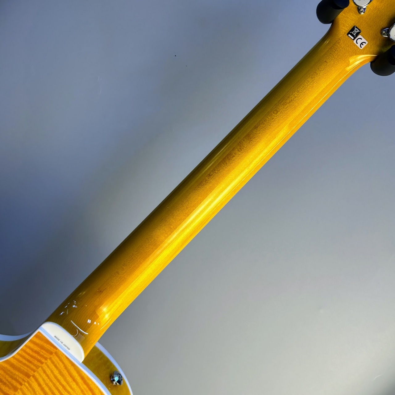 Zemaitis V22HB エレキギター Virtuosoシリーズ ホロウボディ フレイム