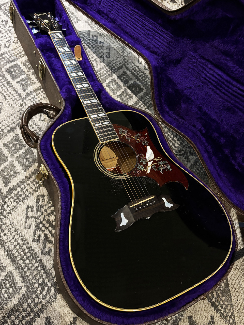 Gibson 1977 Dove Custom Ebony（ビンテージ）【楽器検索デジマート】