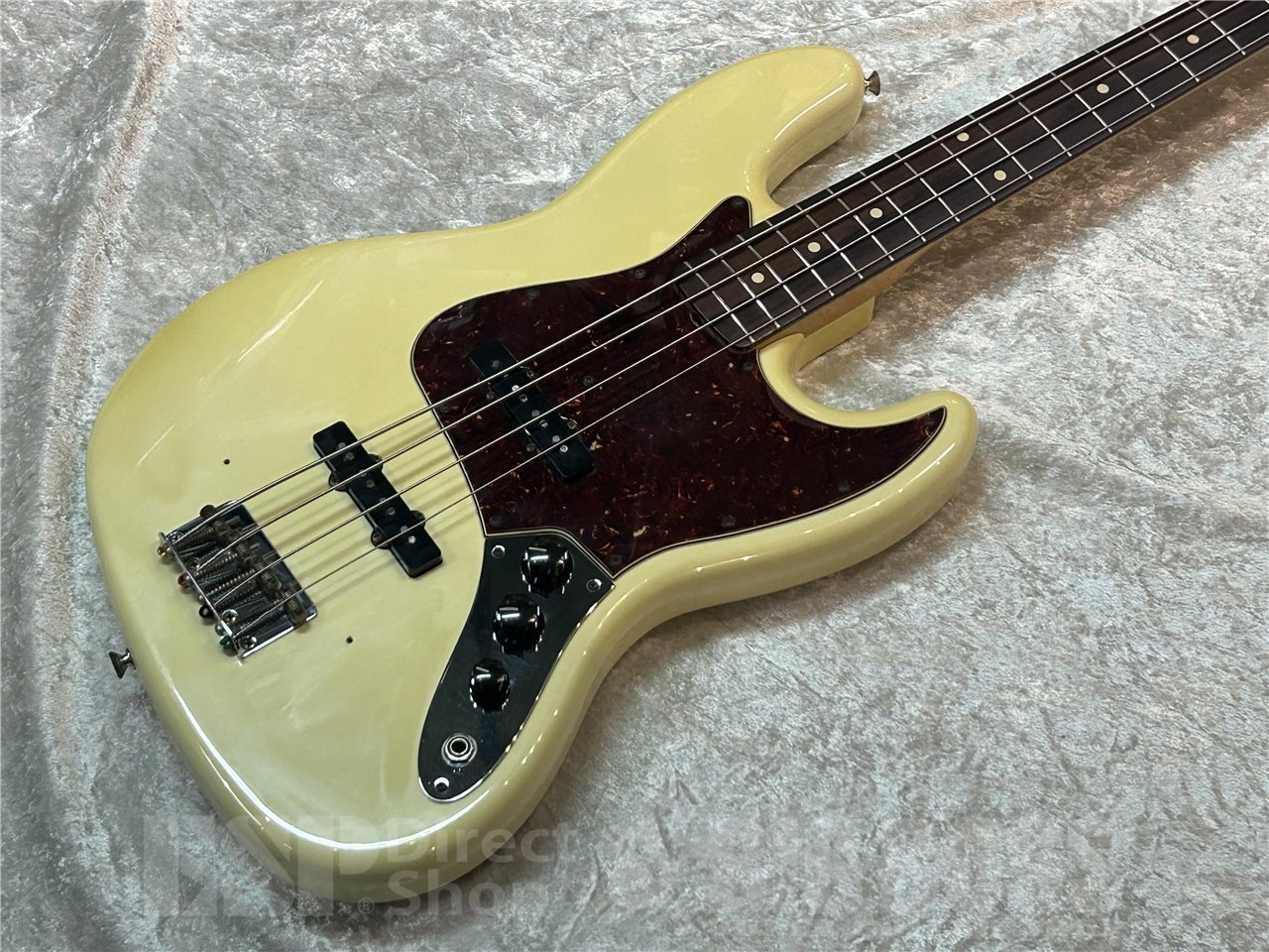 Fender Custom Shop 1964 JAZZ BASS NOS (Olympic white)（中古