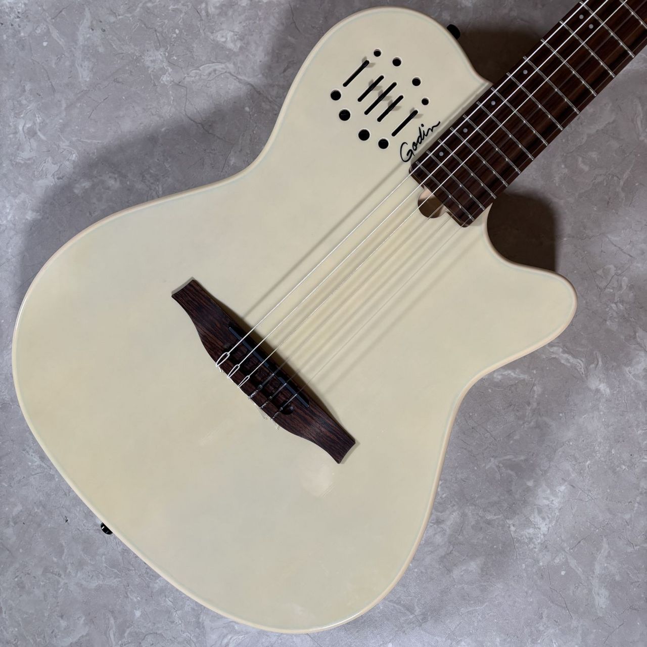 Godin Multiac Mundial（中古/送料無料）【楽器検索デジマート】