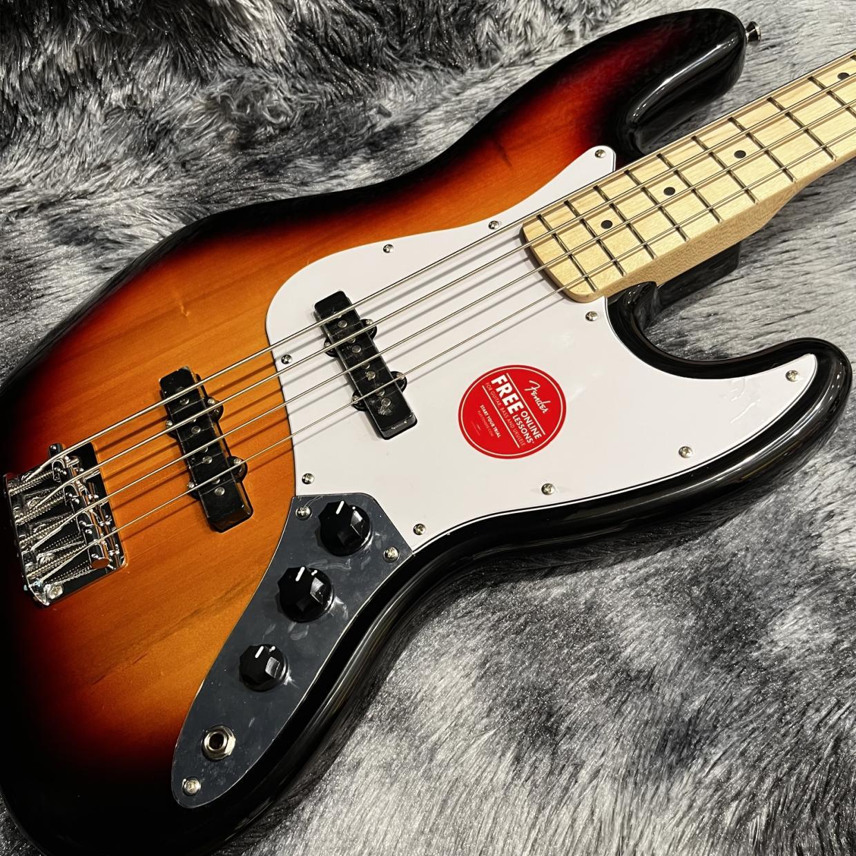 Squier by Fender Affinity Series Jazz Bass, Maple Fingerboard