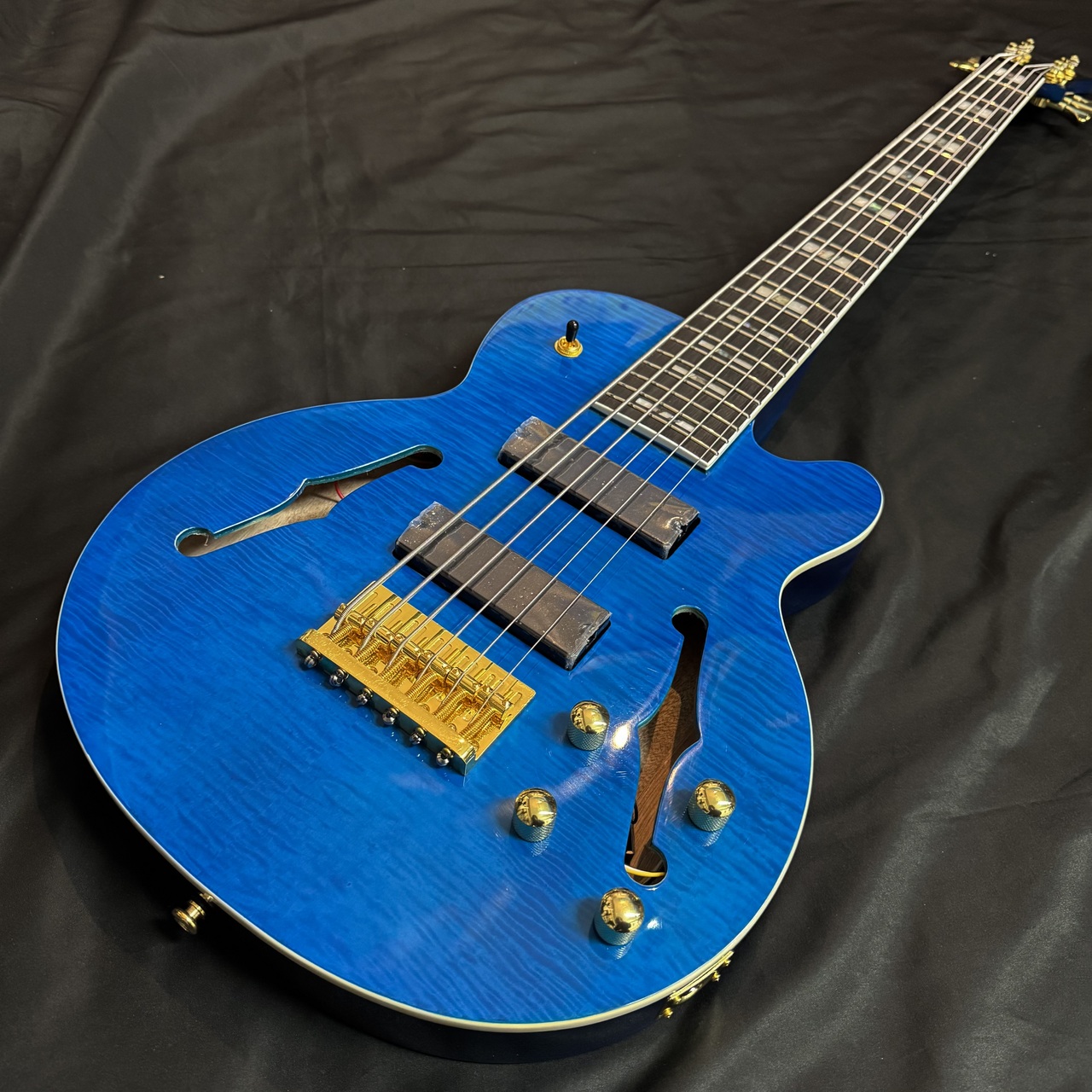 Katamalazoo 6-String Semi-acoustic Bass/Blue (6弦ベース アクティヴ