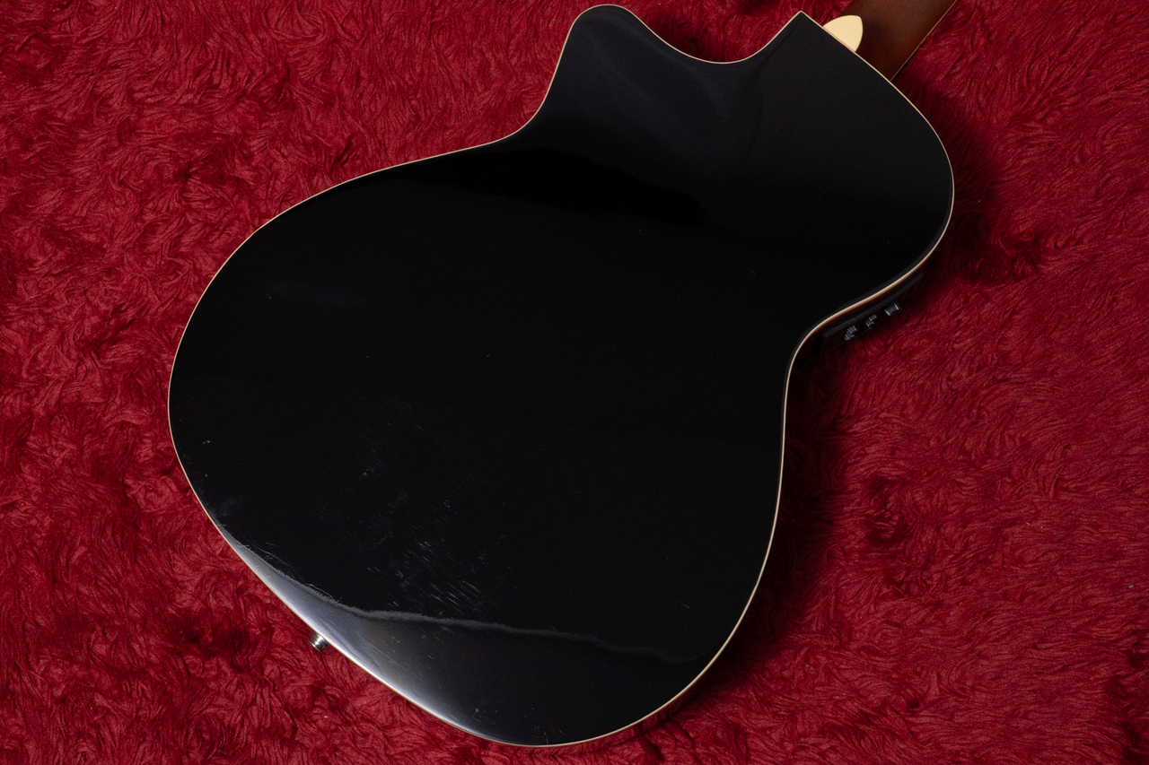 Fender Kingman Bass Walnut Fingerboard Black 2019 2.530kg
