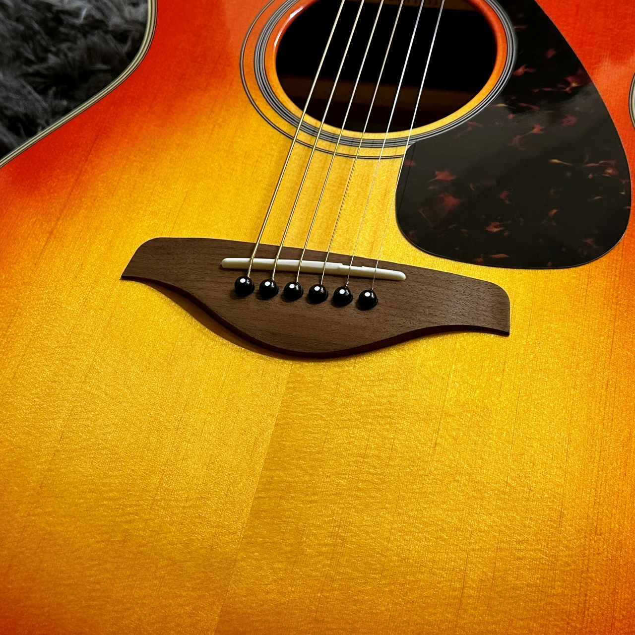 YAMAHA FS820 AB (Autumn Burst) 【定番ビギナー向けアコギ】【通販