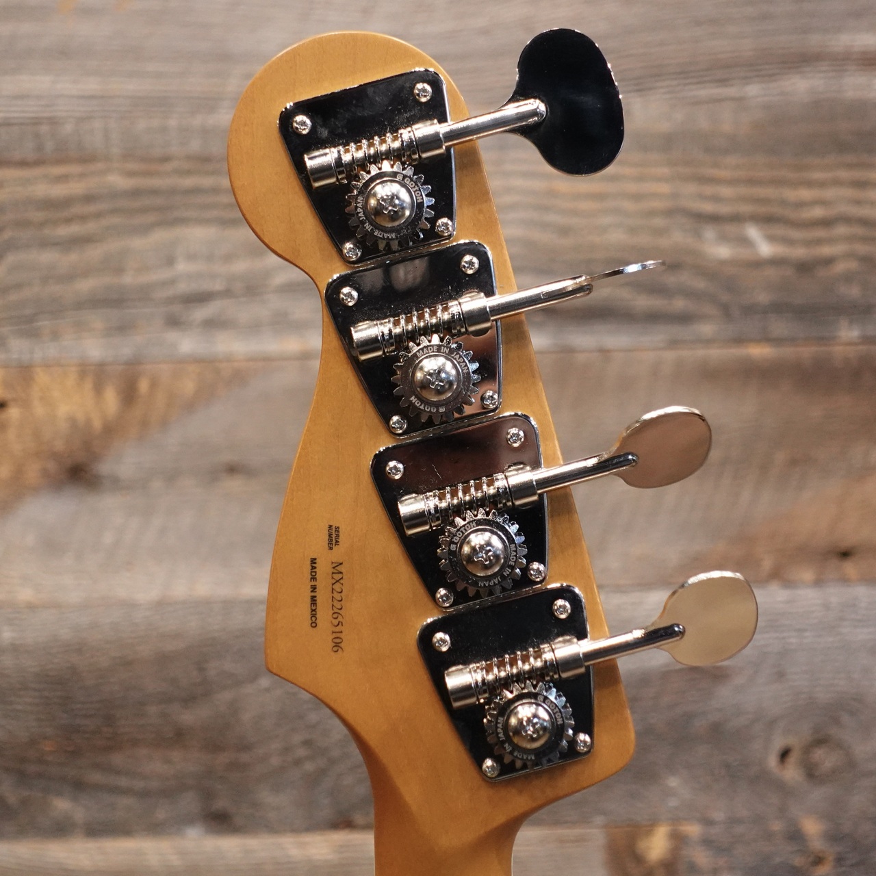 T*T様 Fender エレキベース メキシコ Sケース付 GOLD FOIL