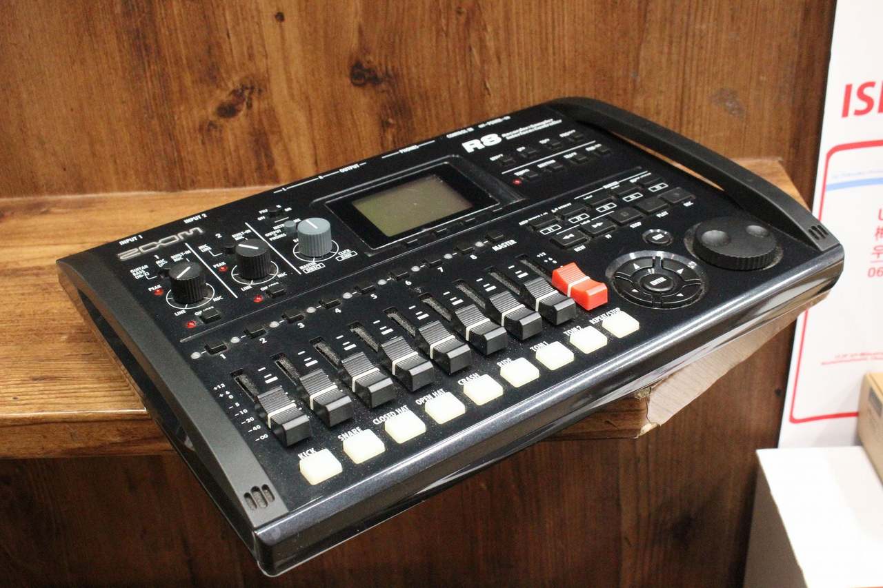 ZOOM R8 【キーボードマート新宿】【新宿店】（中古）【楽器検索
