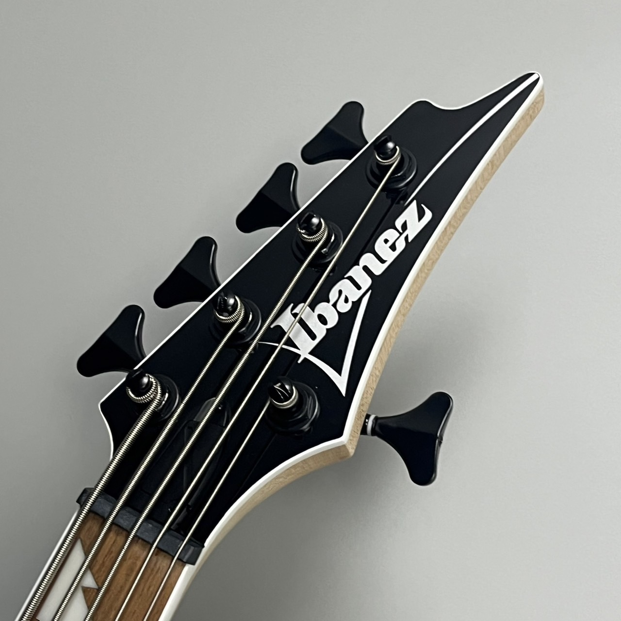 H083 Ibanez SDGR エレキベース ブラック 黒 IBANEZ アイバニーズ 4弦エレキベース SDGR 日本製 ブラック 絃
