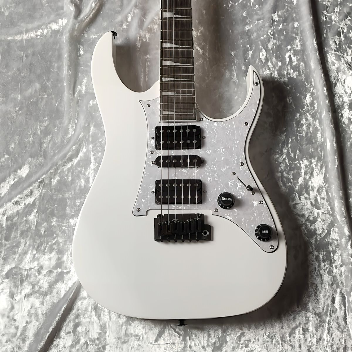 Ibanez RGV250 WH ホワイト エレキギター ストラトキャスタータイプ（新品/送料無料）【楽器検索デジマート】